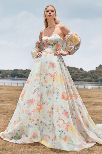 Sjarmerende A Line Sweetheart Elfenben Floral Sweep Train Brude kjole med ermer